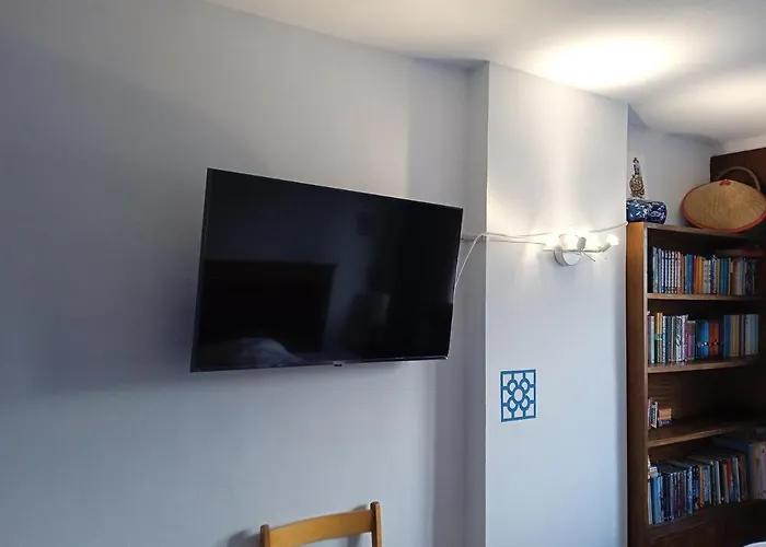 Superviews: Private With Bath, Parking & Netflix Bilbao