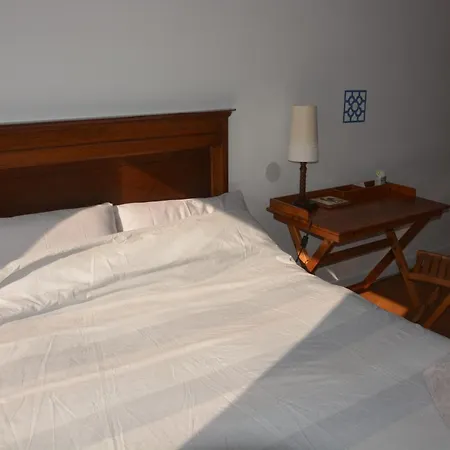 Superviews Y Parking Vigilado En Independiente, Bano Privado, En Particular, Francais&english Δωμάτια σε οικογενειακή κατοικία *