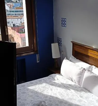 Проживання в сім'ї Superviews Y Parking Vigilado En Independiente, Bano Privado, En Particular, Francais&english Більбао