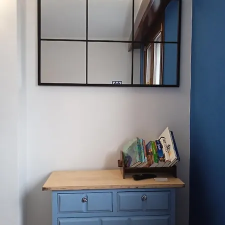 Superviews Y Parking Vigilado En Independiente, Bano Privado, En Particular, Francais&english *