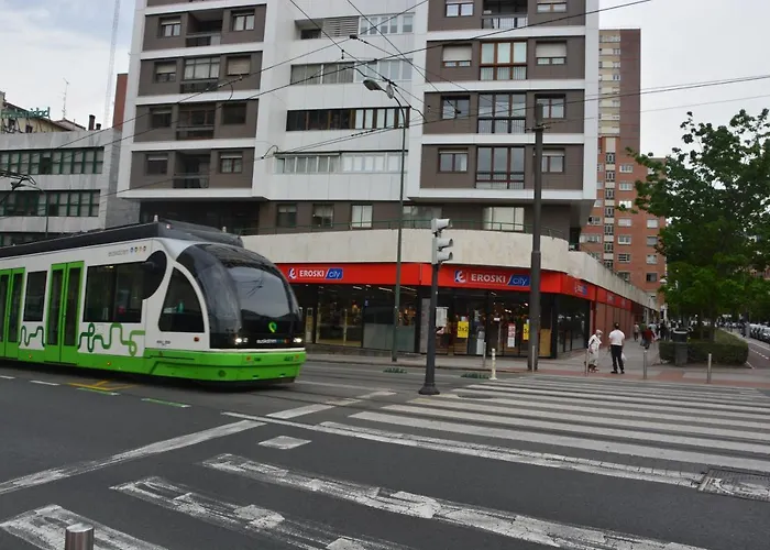 Superviews Y Parking Vigilado En Independiente, Bano Privado, En Particular, Francais&english Privatunterkunft Bilbao