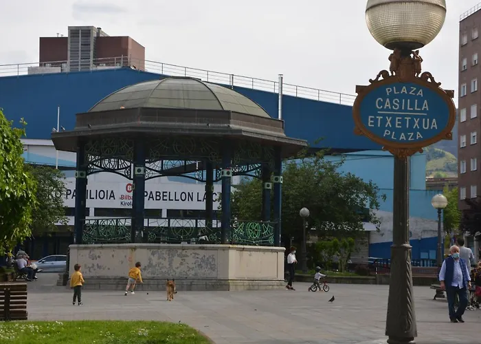 Superviews, Parking 24h Vigilado Incluido Y Netflix En Habitación Independiente Con Baño Privado En Particular, Français&english * Bilbau