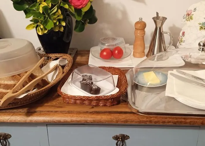 Superviews, Parking 24h Vigilado Incluido Y Netflix En Habitación Independiente Con Baño Privado En Particular, Français&english *