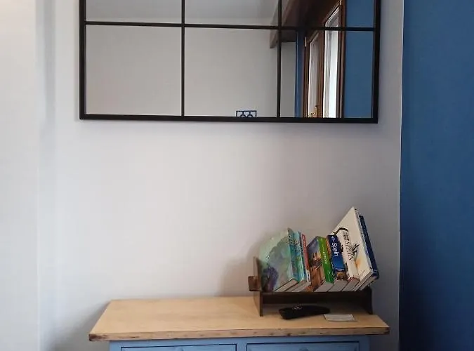 Superviews, Parking 24h Vigilado Incluido Y Netflix En Habitación Independiente Con Baño Privado En Particular, Français&english *