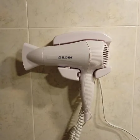 Superviews Y Parking Vigilado En Independiente, Bano Privado, En Particular, Francais&english Більбао